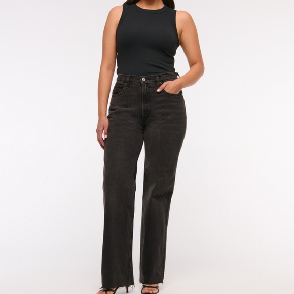 Abercrombie High Rise 90s Relaxed Jeans - Black with raw hem - Picture 2 of 3
